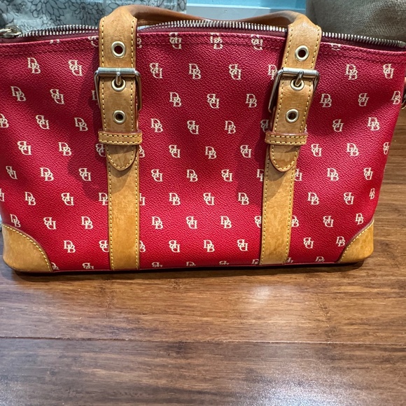 Dooney and Burke leather purse - Picture 1 of 4